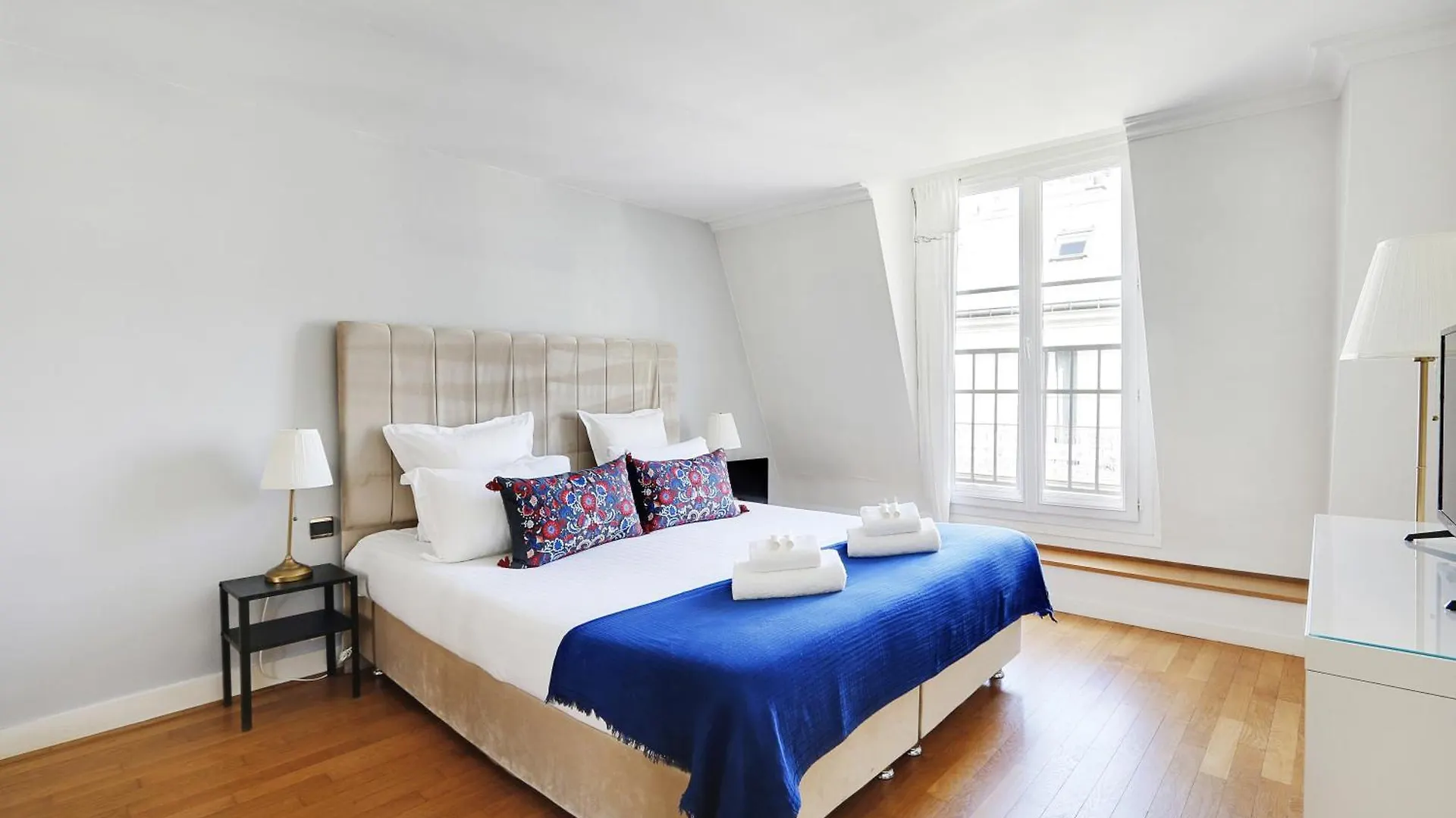 Pick A Flat'S Apartment In Champs-Elysees - Rue Ponthieu Paris