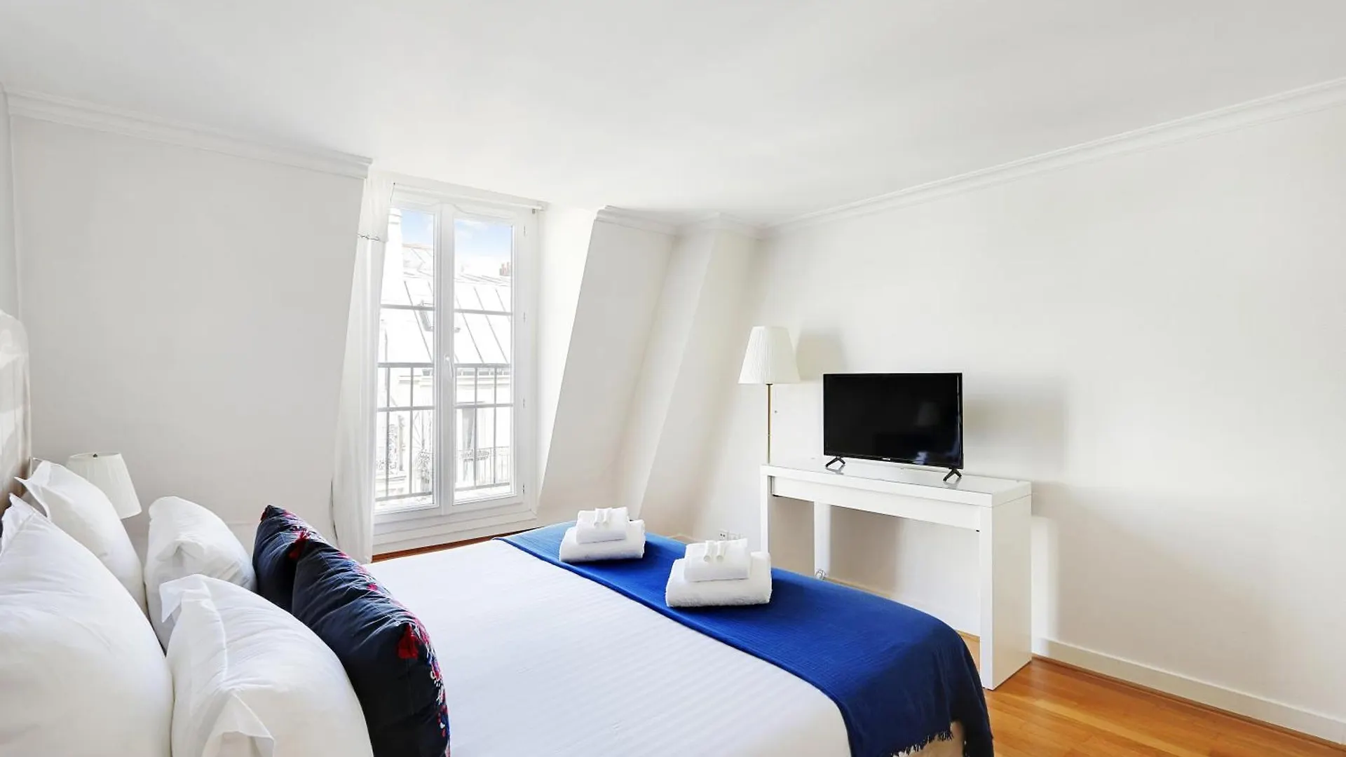 Pick A Flat'S Apartment In Champs-Elysees - Rue Ponthieu Paris France