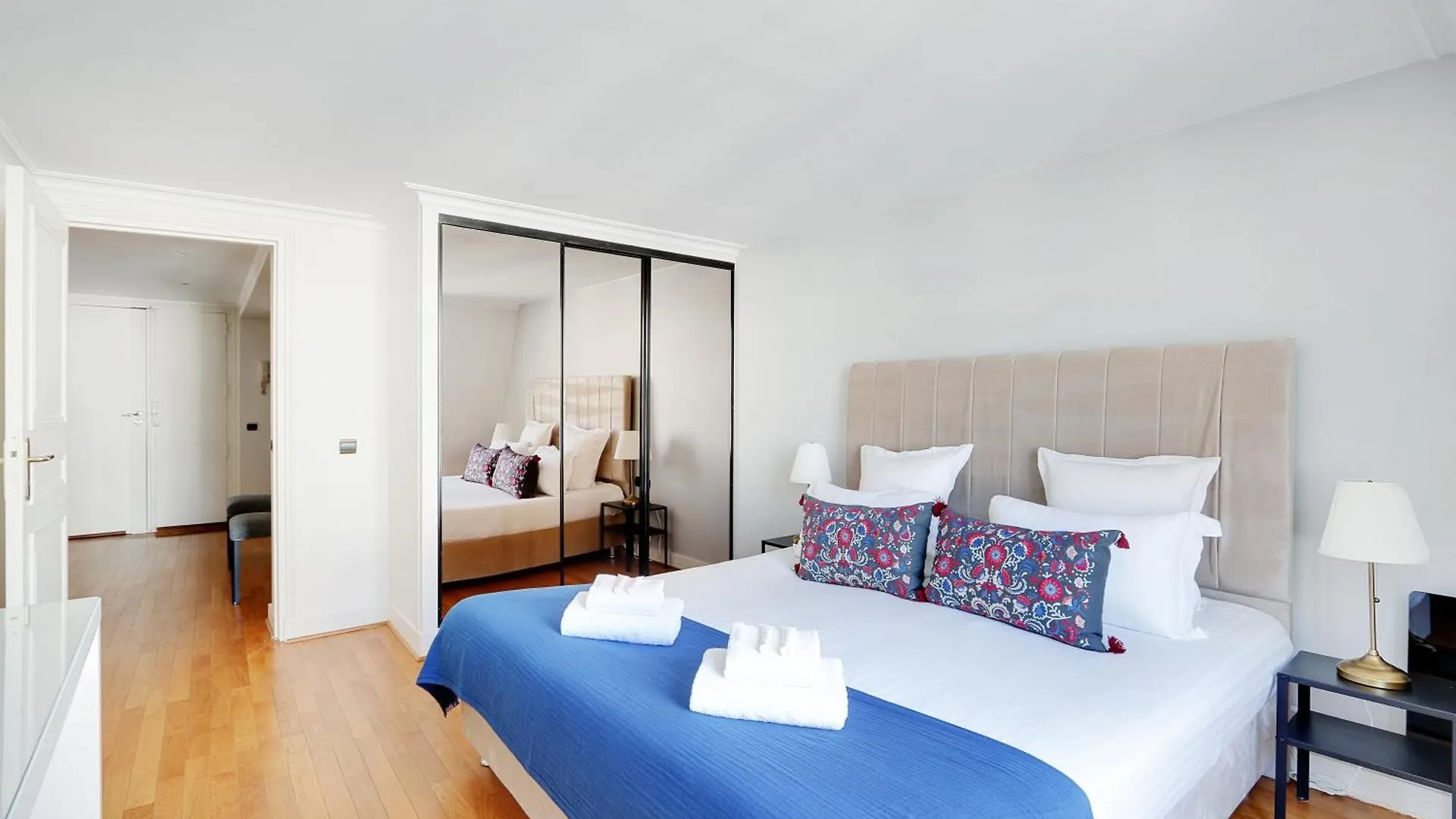 Pick A Flat'S Apartment In Champs-Elysees - Rue Ponthieu Paris