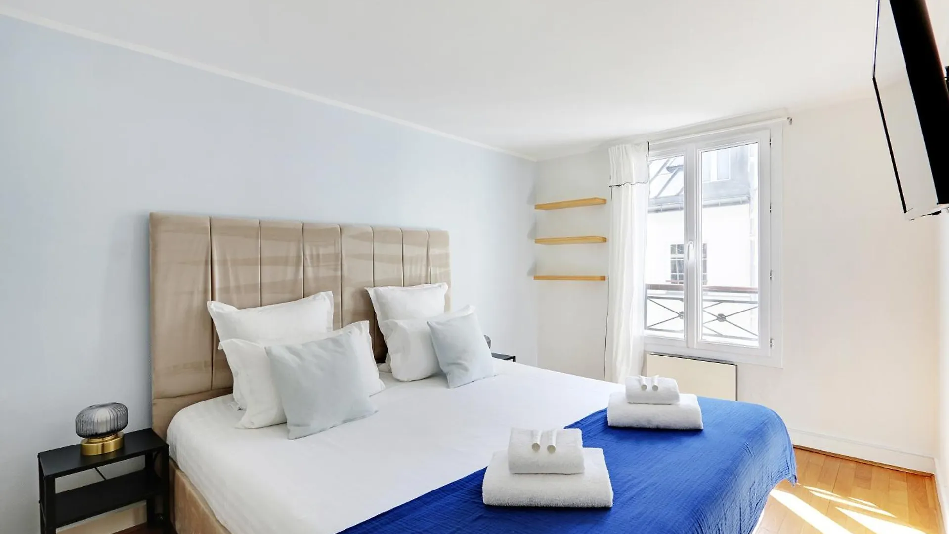 Pick A Flat'S Apartment In Champs-Elysees - Rue Ponthieu Paris France
